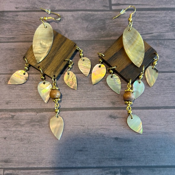 Earthtone dangle earrings - Picture 1 of 3